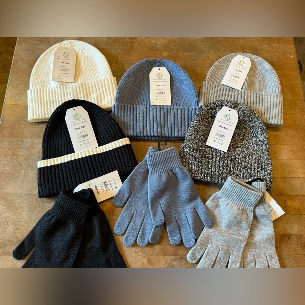 8 piece Cozy Women’s Beanie and Glove Set - Black, Blue, Gray BRAND NEW